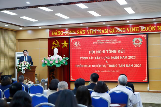 Đồng chí Hoàng Ngọc Sáu – Trưởng Ban Tuyên giáo Quận ủy Ba Đình phát biểu tại Hội nghị ( Ảnh Tuấn Anh)