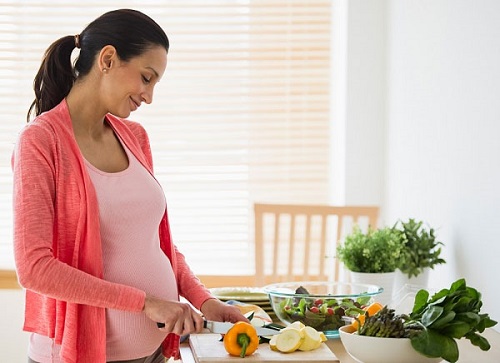 cung cấp nhiều chất xơ có lợi cho chức năng tiêu hóa của bà mẹ