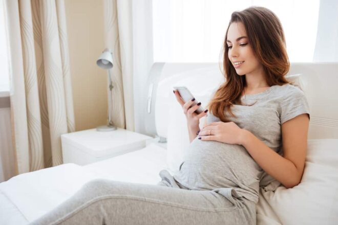 Mẹ bầu hạn chế dử dụng điện thoại di động khi mang thai